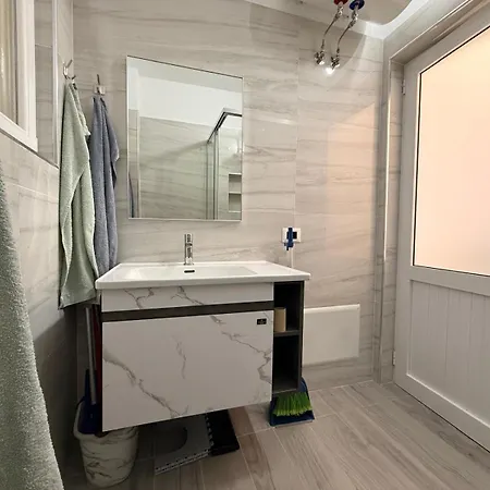 Sea Side Albania * Vlorë