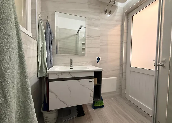 Sea Side Albania * Wlora